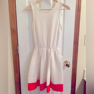 Crece women’s small white and hot pink Easter dress with loosely pleated bottom